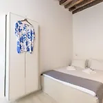 House & Dolce In Plaka (Milos)