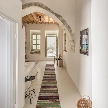 House & Dolce In Plaka (Milos)