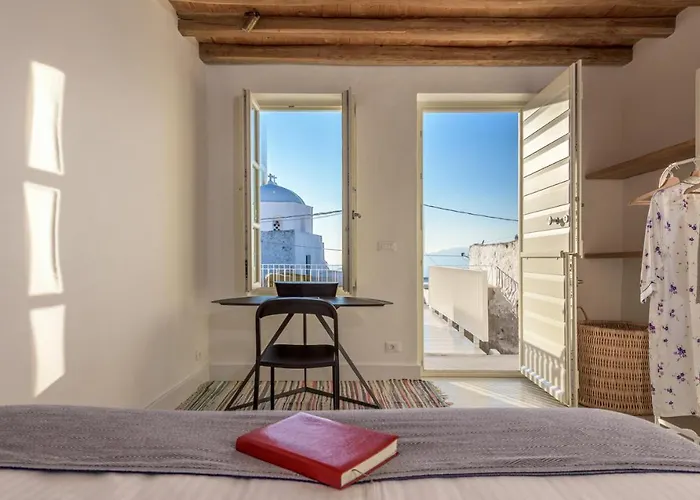 House & Dolce In * Plaka (Milos)