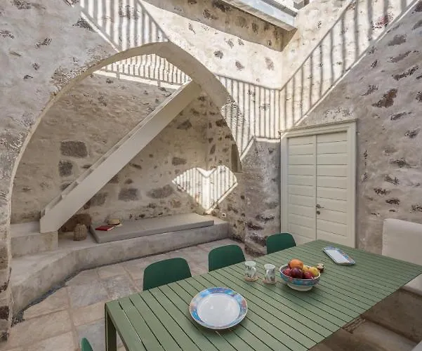 House & Dolce In Plaka (Milos)